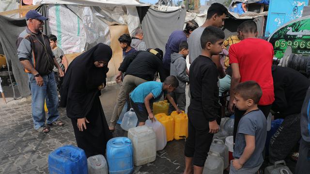 Gazze'de su krizi büyüyor: İsrail ablukası ve altyapı tahribatı milyonları susuz bıraktı