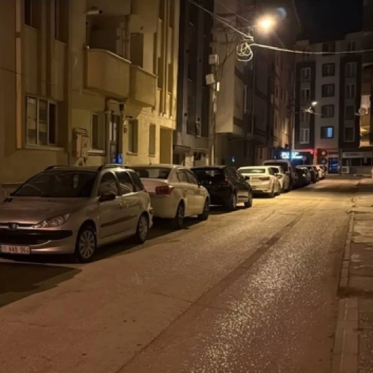 Gece Yarısı Mahalleyi Ayağa Kaldıran Kornaya Polis Müdahalesi