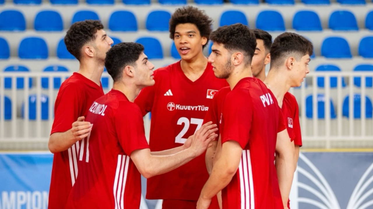 Genç milliler Karadağ'da gümüş madalya kazandı