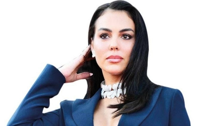 Georgina Rodriguez Venedik'te Göz Kamaştırdı