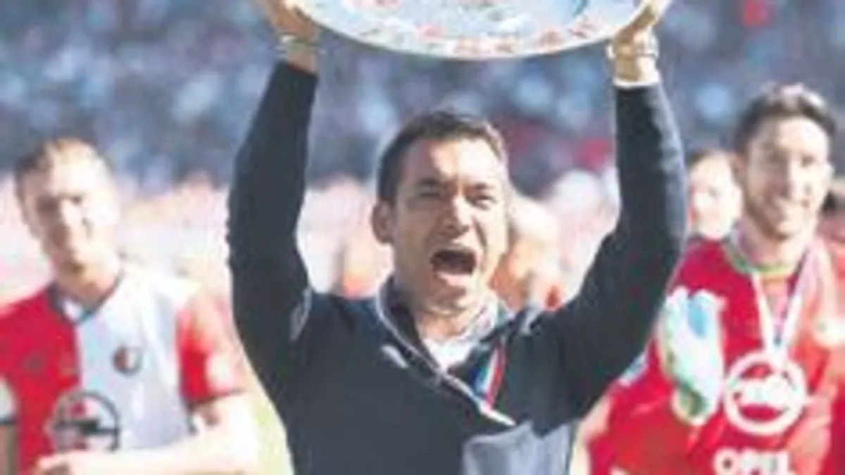 Giovanni van Bronckhorst Feyenoord'un başına geçiyor