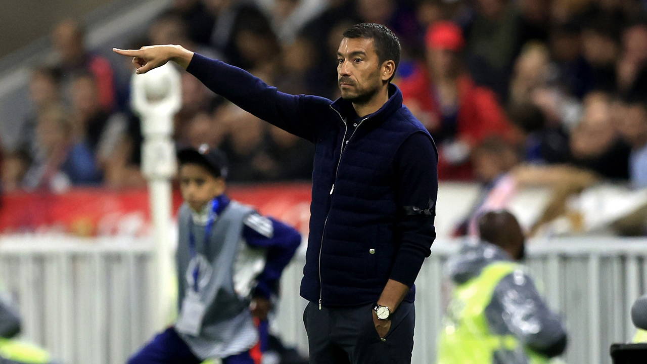 Giovanni van Bronckhorst Feyenoord'a döndü: Yeni takımı resmen açıklandı