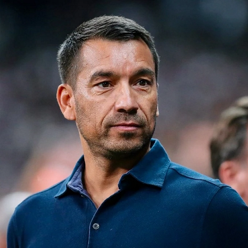 Giovanni van Bronckhorst'un yeni takımı belli oldu