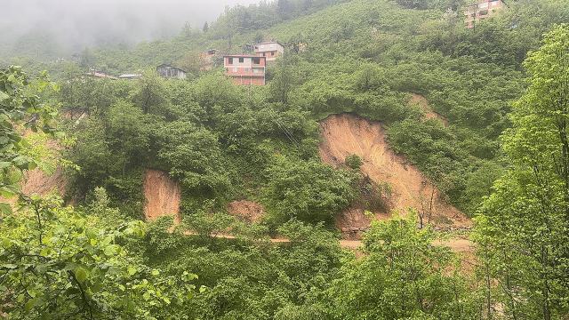 Giresun'da heyelan tehlikesi: 22 ev tahliye edildi