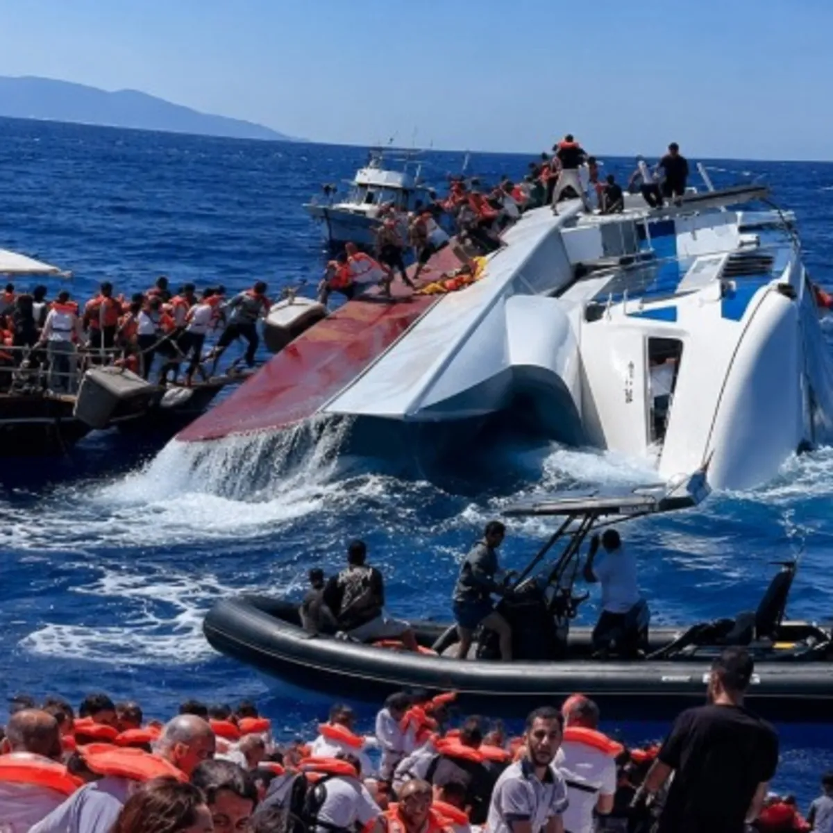 Girne'deki feribot faciasında ihmaller zinciri: 18 kayıp için umutlar tükeniyor