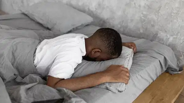 Gizli tehlike yatakta başlıyor: Bir saatlik uyku kaybı nelere yol açıyor