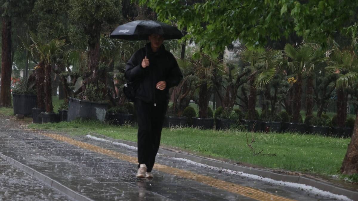 Gök Gürültülü Sağanak Geliyor: Meteoroloji Saat Verdi