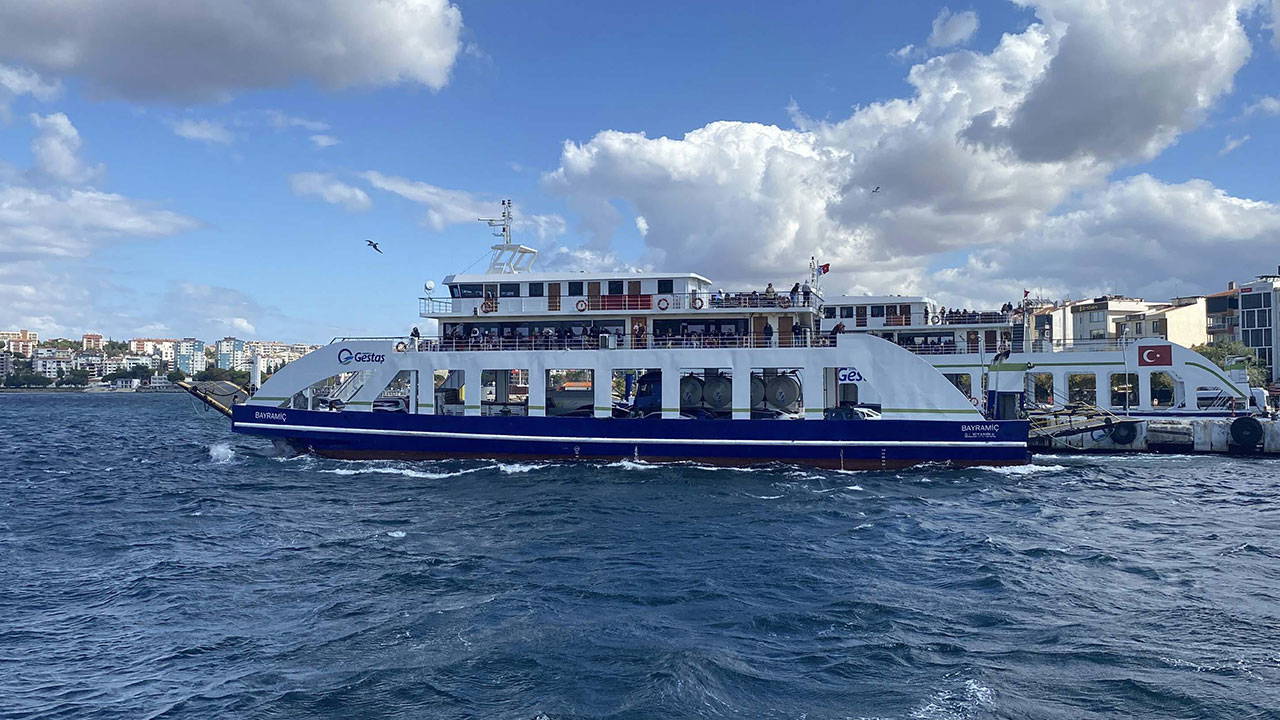 Gökçeada ve Bozcaada Feribot Seferleri Fırtına Nedeniyle İptal Edildi