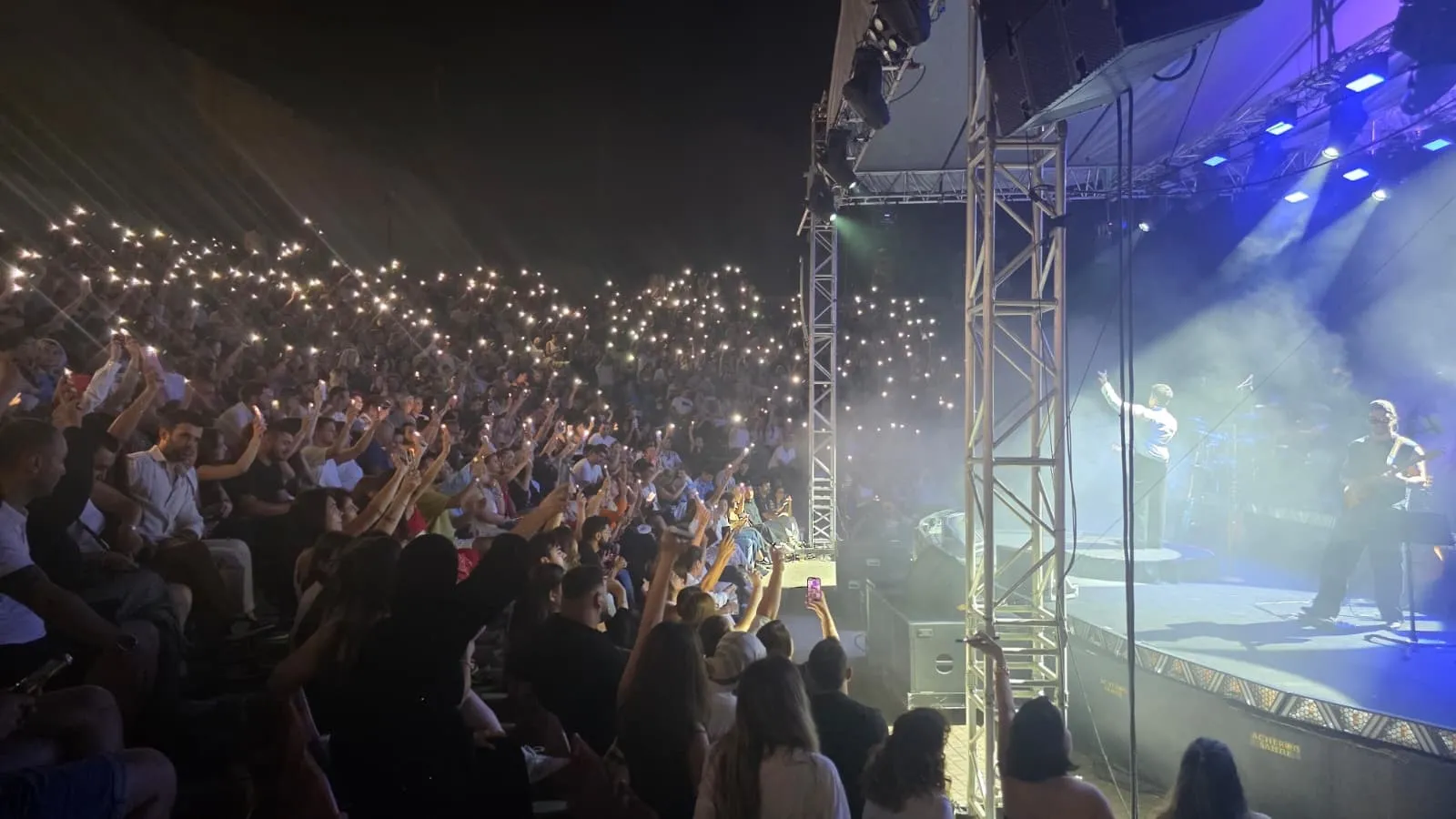 Gökhan Türkmen Konserinde 9 Çift Evlilik Teklifi Aldı
