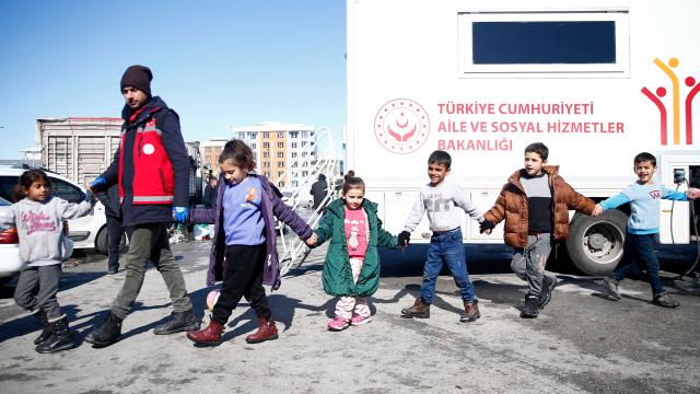 Gönüllülük Dijitalleşiyor: İyilik Var Platformu Geliyor