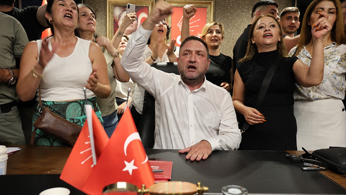 Görevden alınan Çağatay Güç: 'Kadın arkadaşlarımızı hırpaladılar
