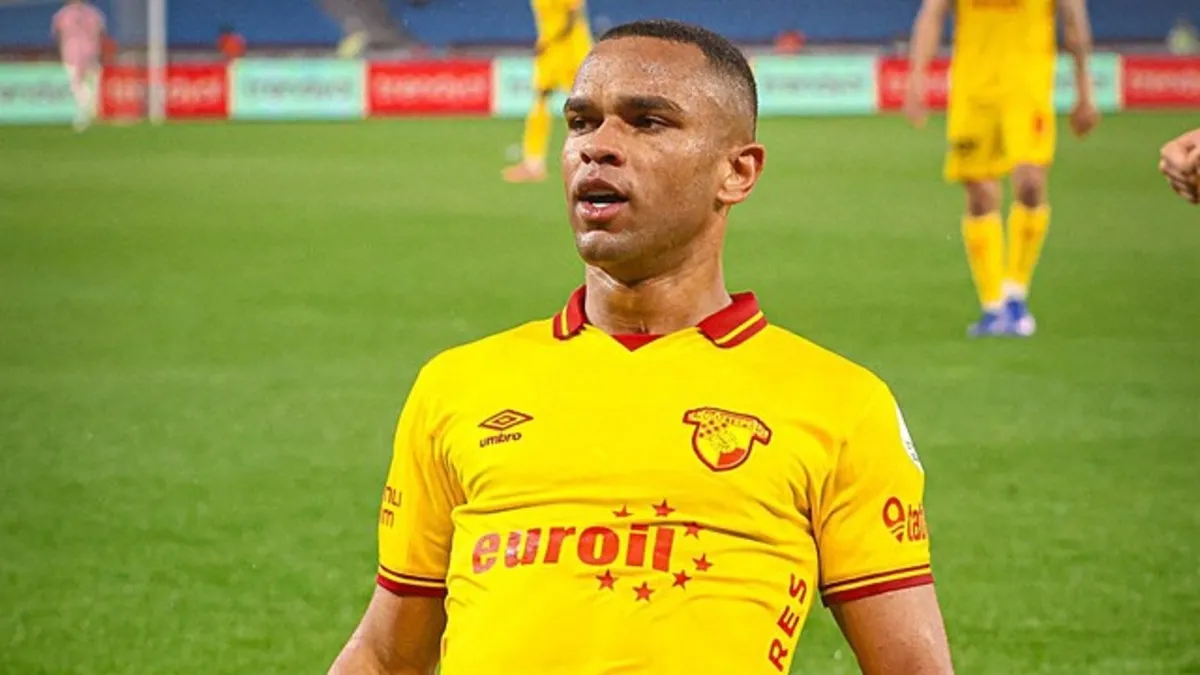 Göztepe'de Yıldızlar Gizleniyor: Juan Silva ve Anthony Dennis'e Forma Yok