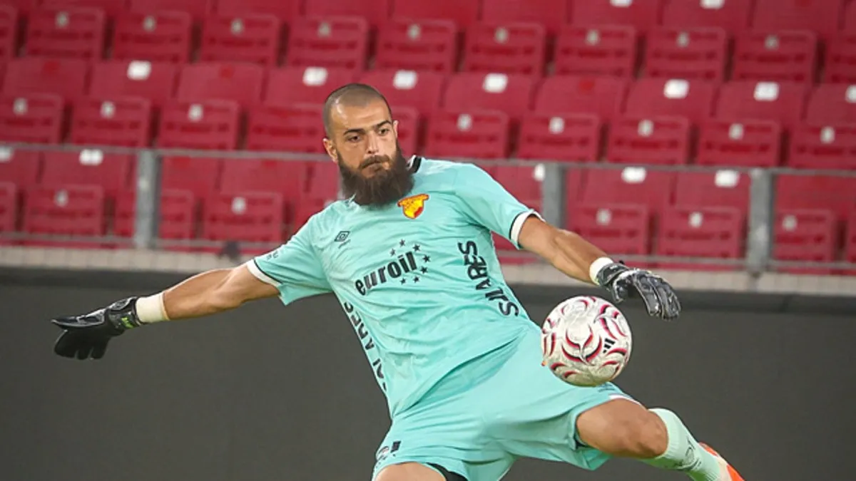 Göztepe'de Kaleci Rekabeti Kızışıyor: Arda mı, Gugeshashvili mi