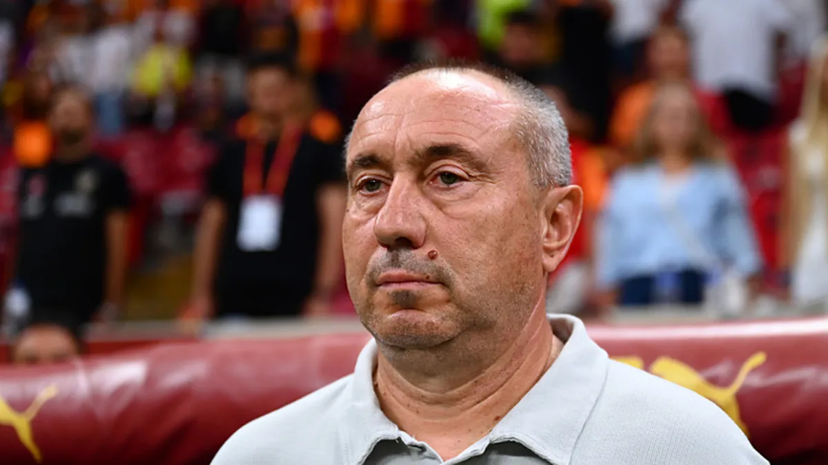 Göztepe'de Stoilov'dan Hakem İsyanı: 'Soru Sormak Benim Hakkım