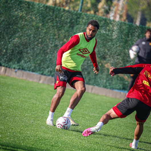 Göztepe, Süper Lig'de Kocaelispor'a konuk oluyor