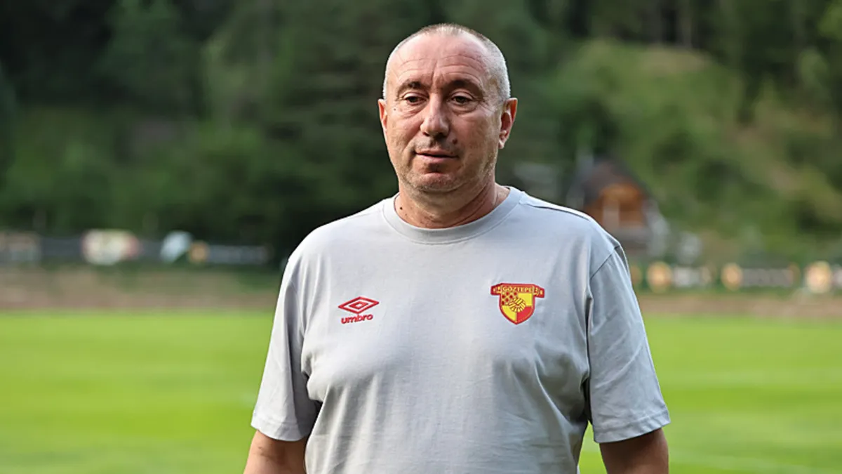 Stoilov'dan Göztepe'ye transfer müjdesi: 1-2 takviye yolda