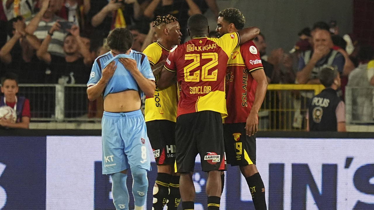 Göztepe, Trabzonspor'u Jübile Maçında 2-1 Yendi