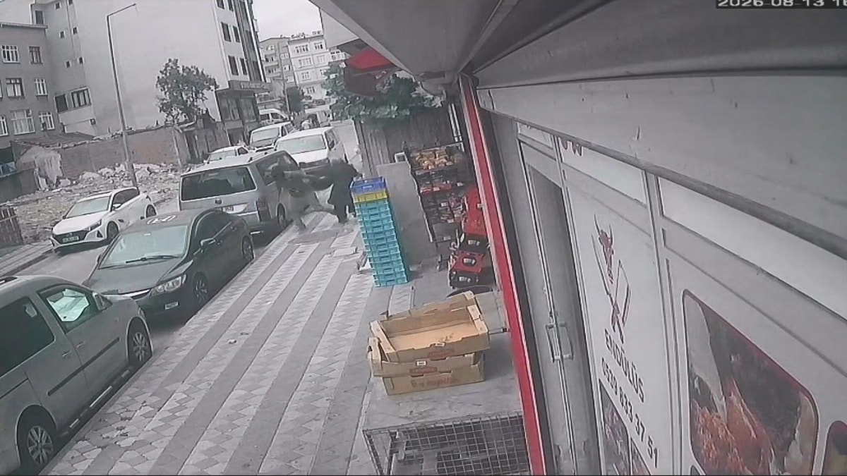 Gözü Dönmüş Gaspçı Kamerada: Altın Bozduran Kadını Adım Adım Takip Etti