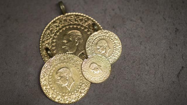Gram Altın Güne Düşüşle Başladı: İşte Çeyrek ve Cumhuriyet Altını Fiyatları