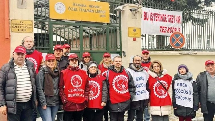 Grev Bitti Kıyım Başladı: İtalyan Lisesi'nde 3 Görevden Uzaklaştırma Tepki Çekti