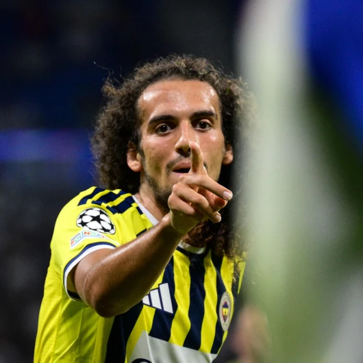 Guendouzi'nin Kaçırdığı Pozisyon Futbol Gündemini Sarstı