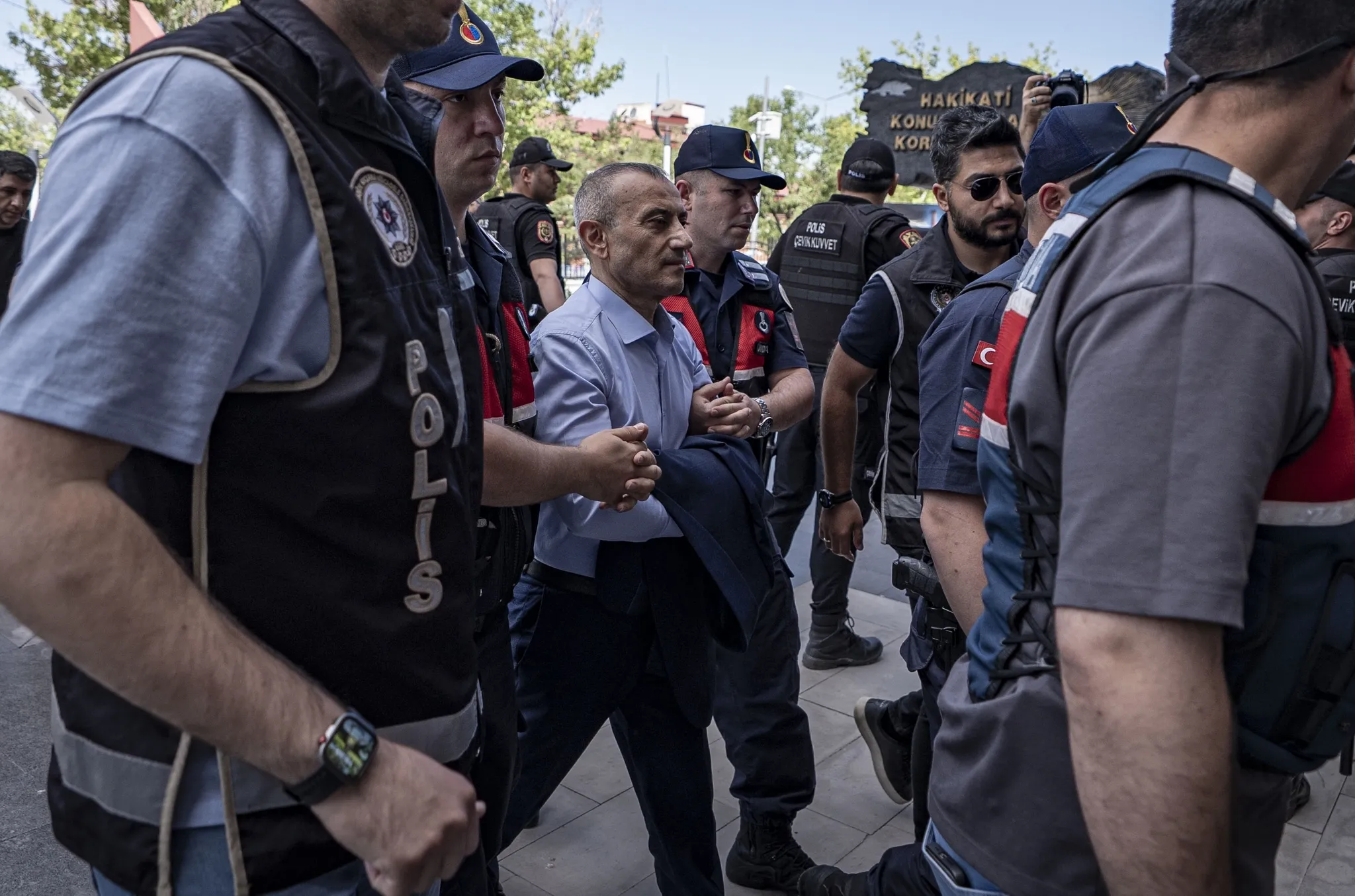 Gülistan Doku Soruşturması: 16 İlde Operasyon, 3 Şüpheli Tutuklandı