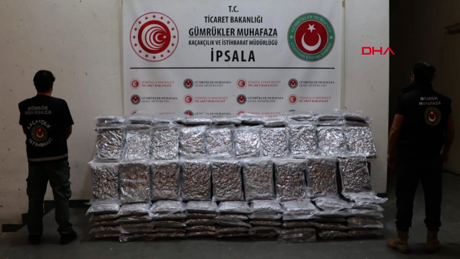 Gümrük kapılarında 174 kilo uyuşturucu ele geçirildi