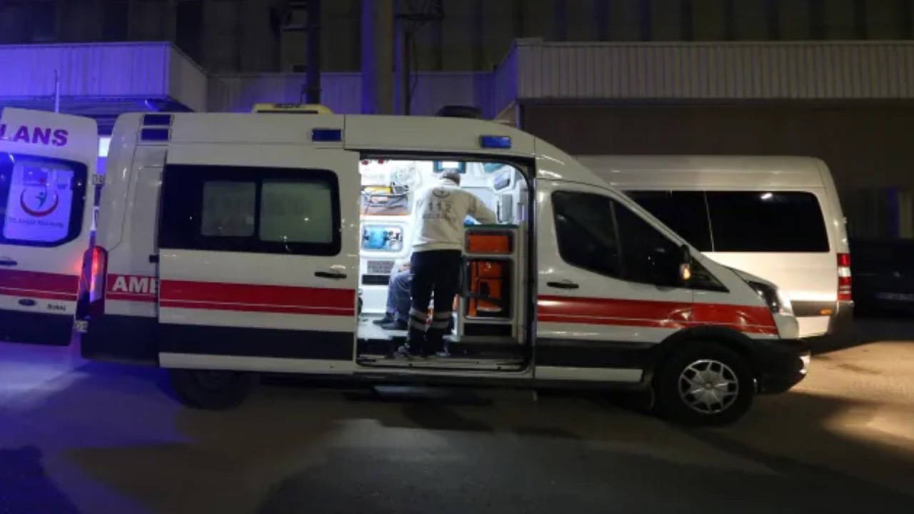 Güngören'de silahlı kavga: 1'i ağır 2 yaralı