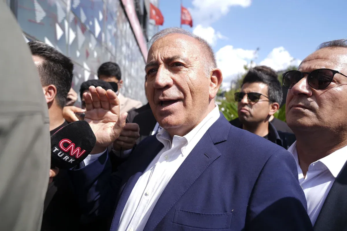 Gürsel Tekin'den çarpıcı açıklama: İhraç sinyali verdi