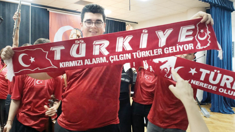 Güzel sanatlar lisesi öğrencilerinden Milli Takım'a marş bestesi