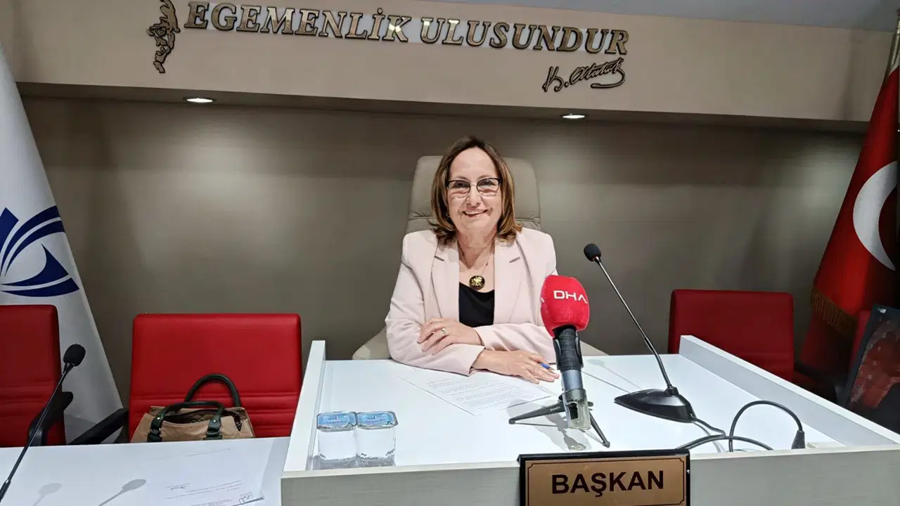 Güzelbahçe'de Ayşe Akın dönemi: Başkanvekili seçildi