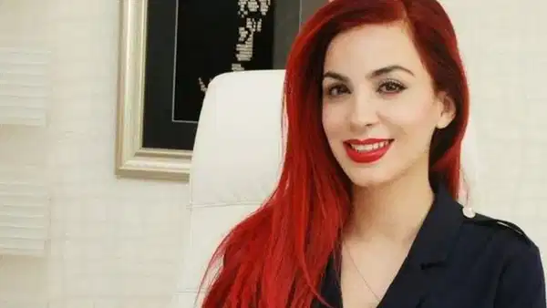 Haber Spikeri Erhan Çelik'in Eşi Op. Dr. Özlem Gültekin Hayatını Kaybetti