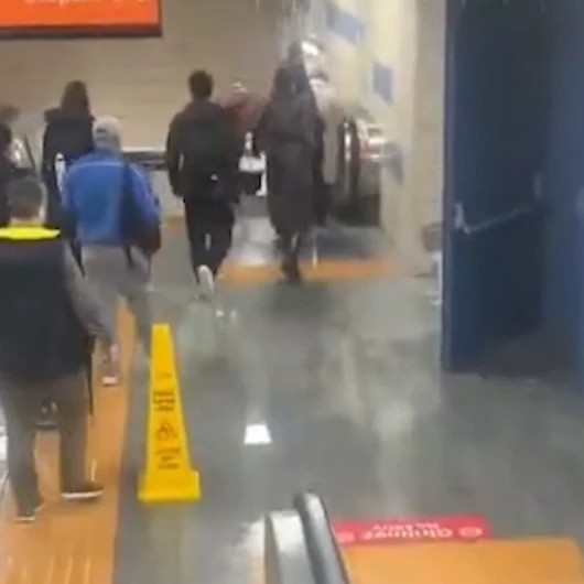 Hacıosman Metrosu'nda Tavandan Su Sızıntısı: Yolcular Şaşkın