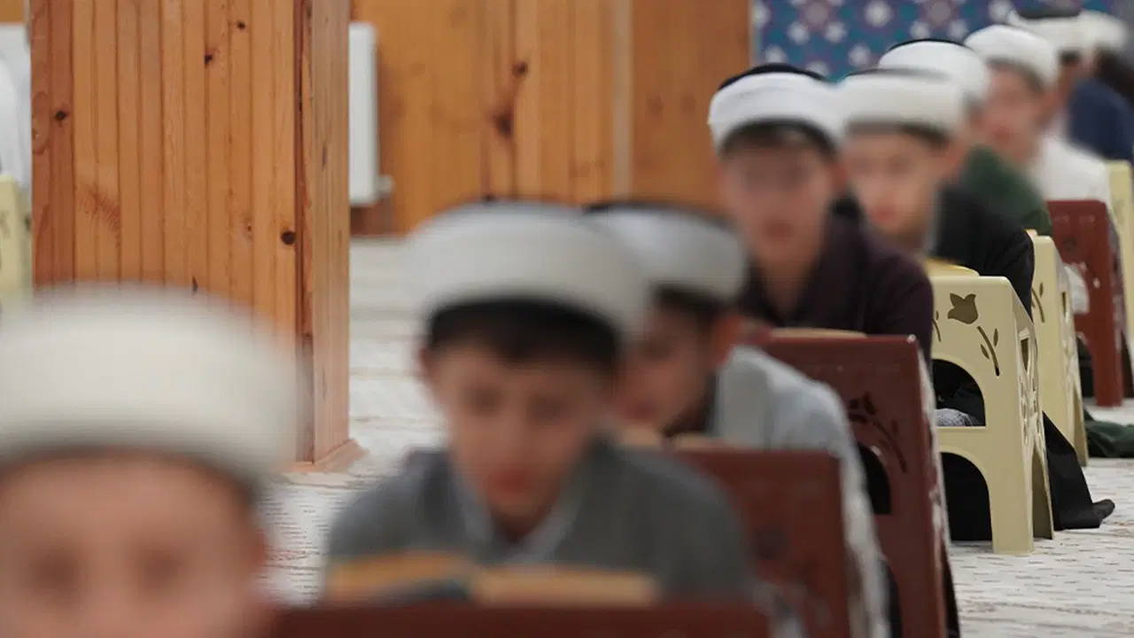 Hafızlık Kursları Üzerinden Açık Liseye Usulsüz Geçiş İddiası: 'Cemaatler Üzerinden Düzenek mi Kuruldu