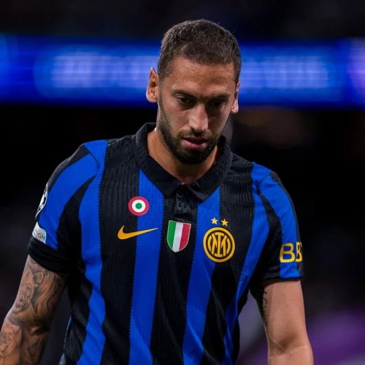 Hakan Çalhanoğlu Sakatlandı: Milli Maçlar Öncesi Inter'de Şok
