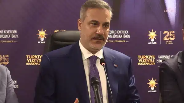 Hakan Fidan Diyarbakır'da süreç açıklaması: '13 yıl önce çözülebilirdi