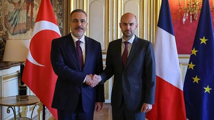 Hakan Fidan, Fransız mevkidaşı Barrot ile telefon görüşmesi yaptı