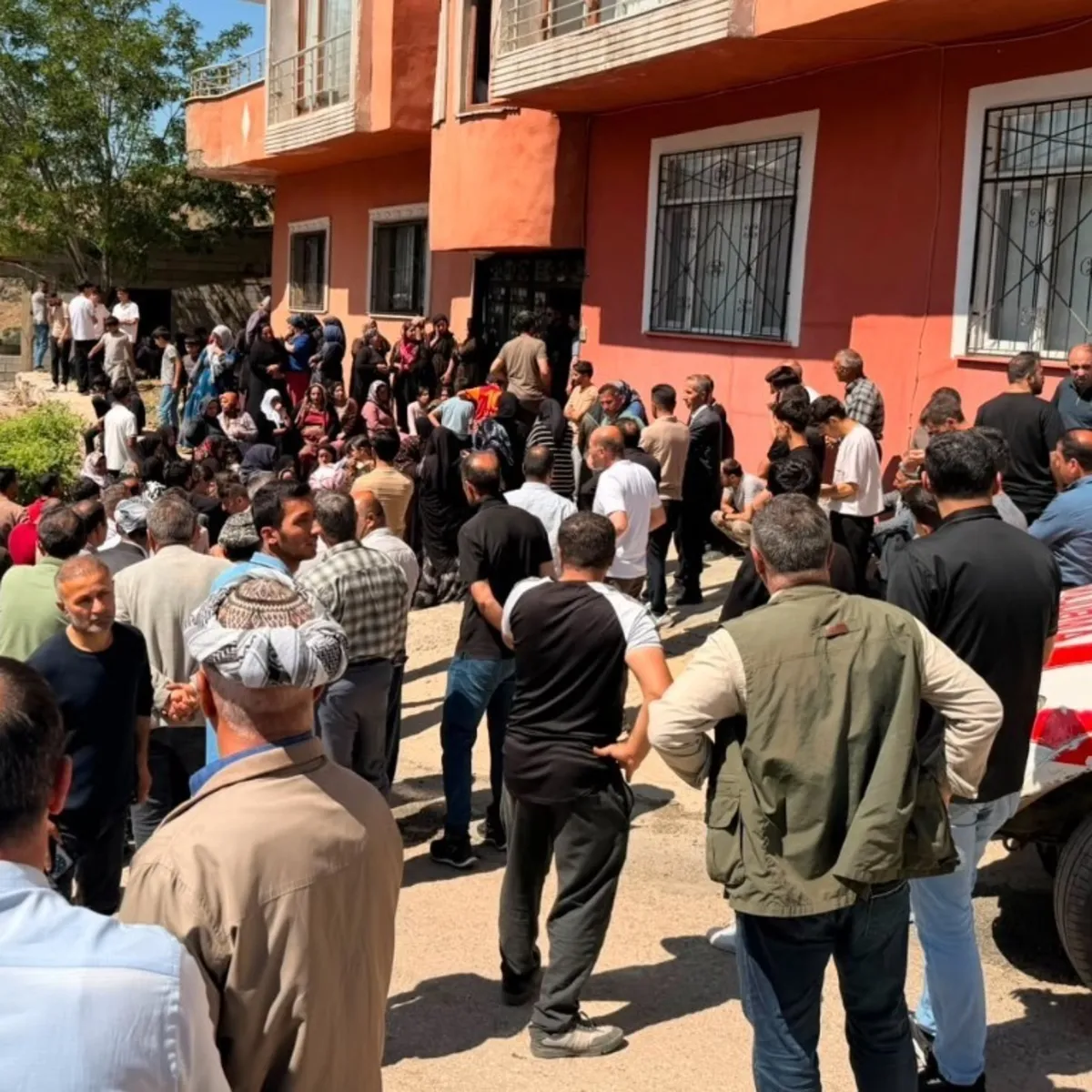 Hakkari'de aile içi vahşet: Kayınpederinin evini basıp 4 kişiyi öldürdü