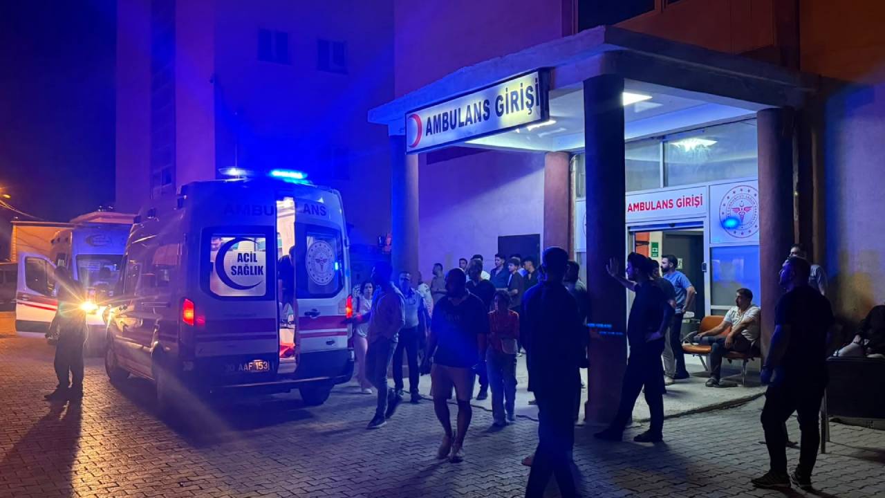 Hakkari'de Arazi Kavgası: Düğün Günü Damat ve 2 Akrabası Yaralandı