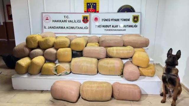 Hakkari'de JİHA destekli uyuşturucu operasyonu: 626 kilogram ele geçirildi