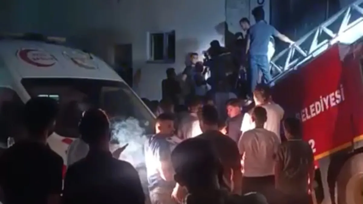 Hakkari'de İtfaiye Merdiveninde Sıkışan Uzman Çavuş Hayatını Kaybetti