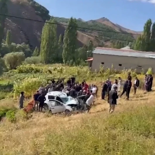 Hakkari'de korkunç kaza: 1 çocuk hayatını kaybetti, 7 yaralı