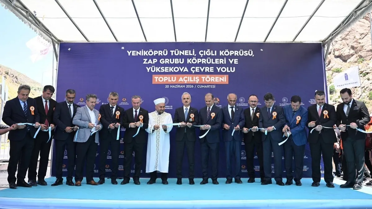 Hakkari'de 'Terörsüz Türkiye' yatırımları: Yeni köprüler hizmete açıldı