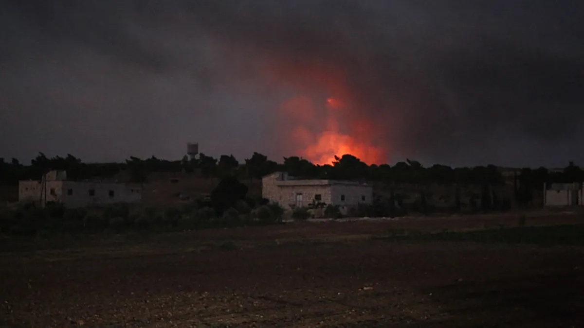 Halep'te Askeri Bölgede Patlamalar: 4 Yaralı
