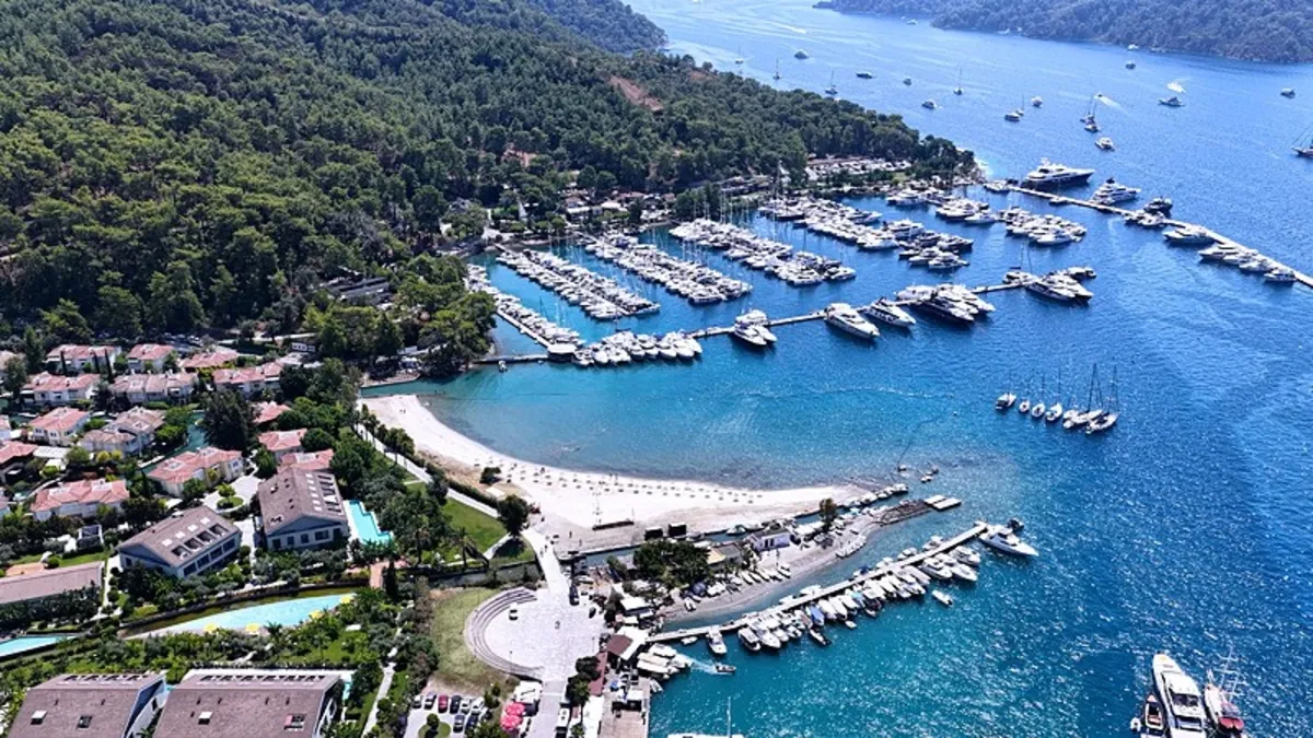 Halk plajları yazın gözdesi oldu