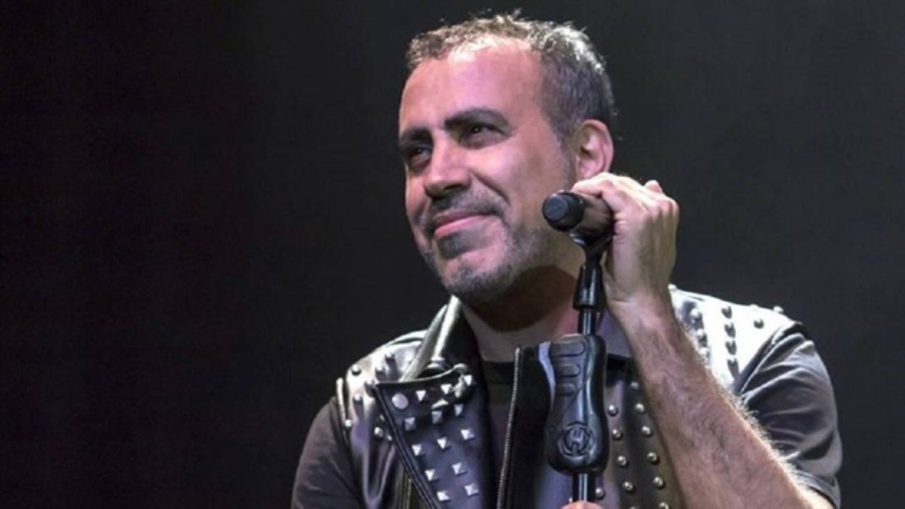 Haluk Levent Tokat konserinde fenalaştı, hastaneye kaldırıldı
