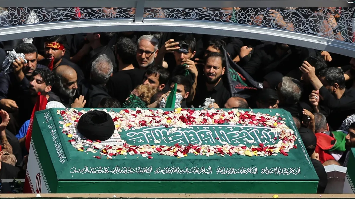 Hamaney’e veda töreninde ABD ve İsrail’e öfke: İranlılar intikam istiyor