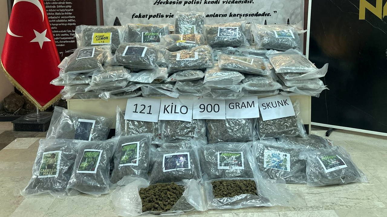 Hamzabeyli'de Rekor Skunk Operasyonu: TIR'da 121 Kilo Ele Geçirildi