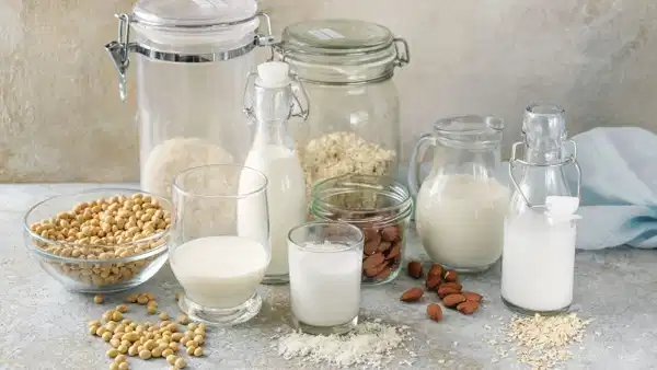 Hangi Bitkisel Süt Daha Sağlıklı? Uzmanlar Karşılaştırdı