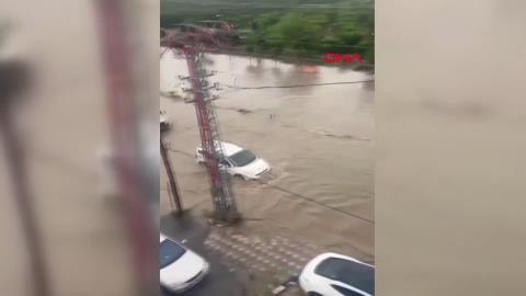 Hatay Dörtyol'da Sağanak Felaketi: Deprem Bölgesi Bu Kez Sele Teslim